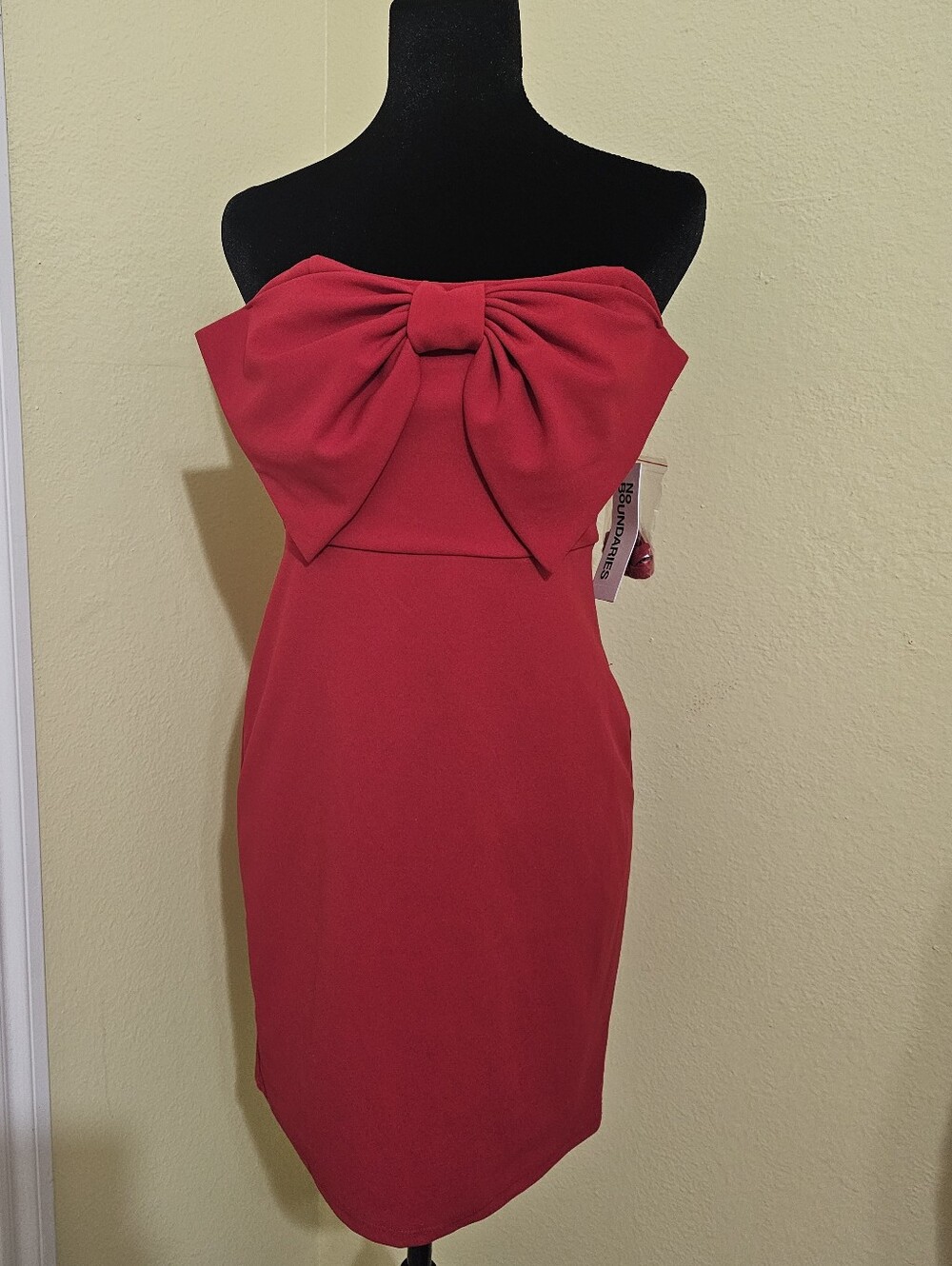 No Boundaries Strapless Red Bow-Front Sheath Dress